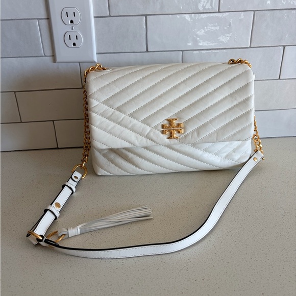 Tory Burch Handbags - NWOT Tory Burch Kira Chevron Devon White Quilted Crossbody Bag with Gold Chain